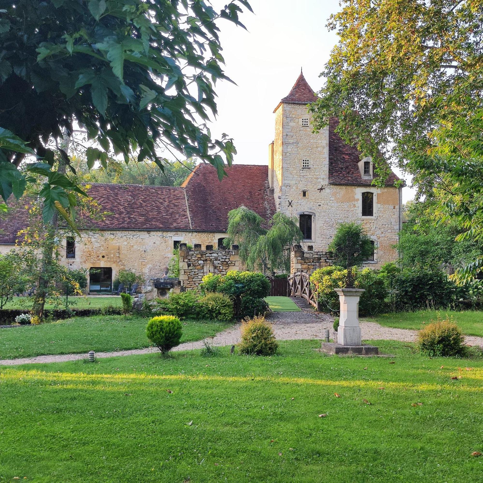 Manoir La Barriere - Lot Bed and Breakfast Le Vigan  Buitenkant foto