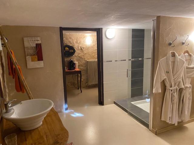 Manoir La Barriere - Lot Bed and Breakfast Le Vigan  Kamer foto